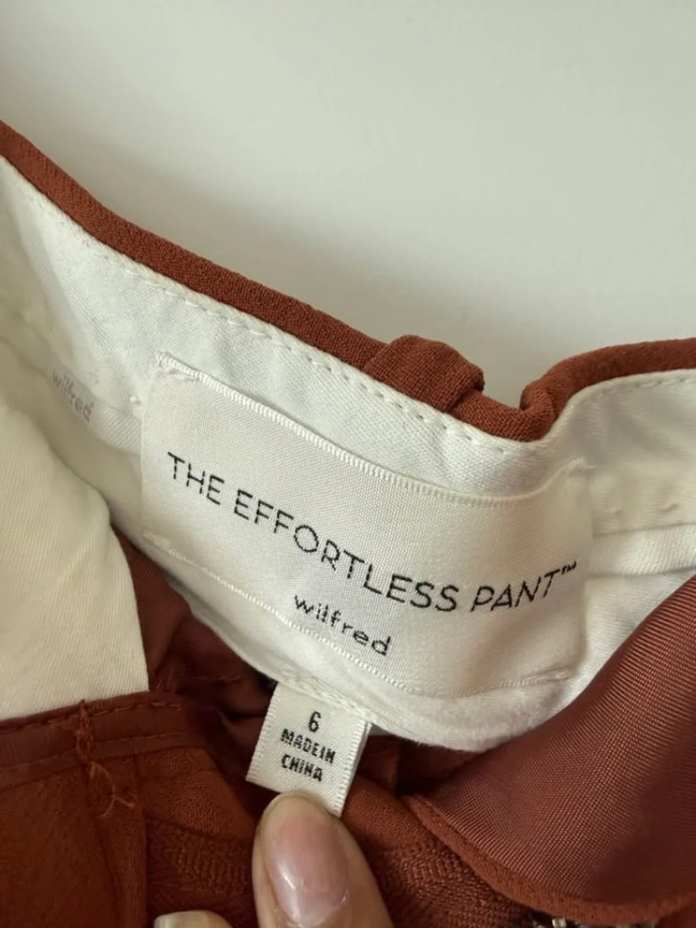 ARITZIA Wilfred Pleated Shorts Rust